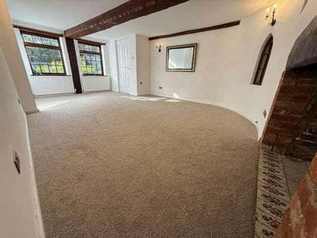 Market Place, Warminster, Wiltshire, BA12 - Photo 3