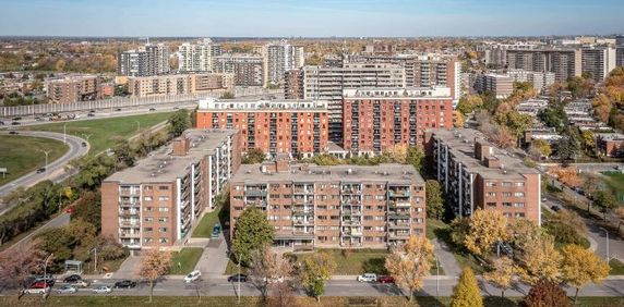 1 CH - 1 SDB - St-Laurent - $1,395 /mo - Photo 2