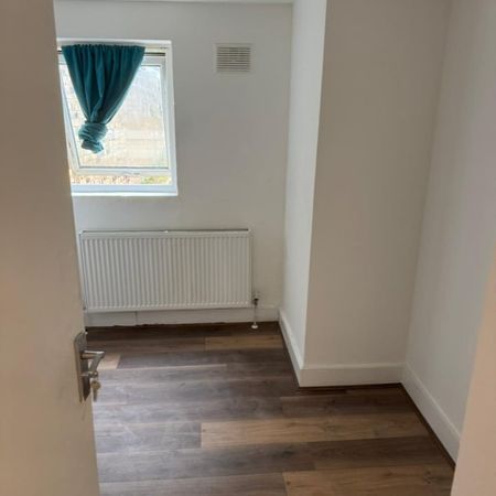 Studio Flat, Batoum Gardens, W6 - Photo 3