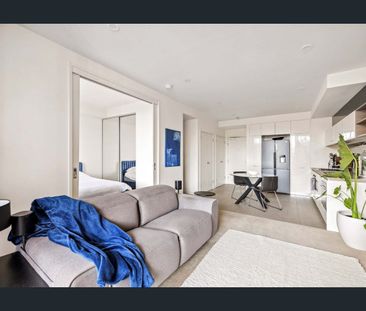 Designer one-bedroom furnished retreat in ‘Rise’ - Photo 3