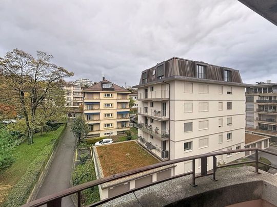 Appartement de 2.5 pièces situé dans le quartier de Montchoisi - Foto 1