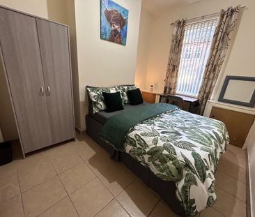 Balfour Avenue, Room 1, All Bills Included, Belfast, BT7 2EX - Photo 4