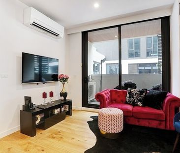 Modern Urban Living in South Melbourne - Photo 4