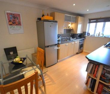 2 bedroom apartment to rent - Photo 6