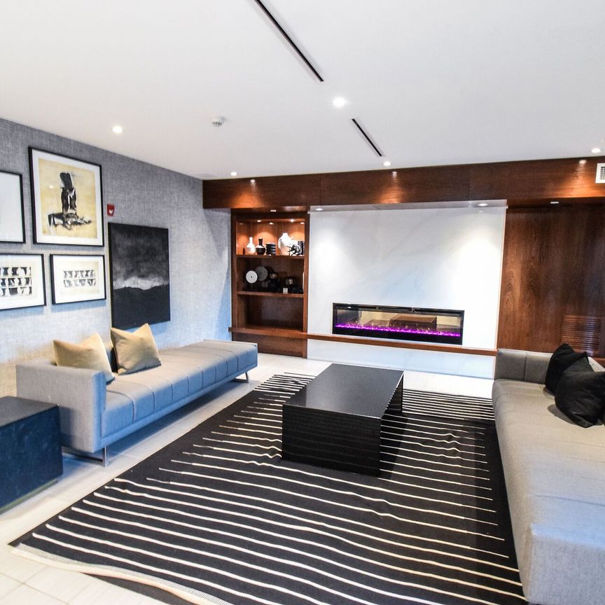 For Lease - 102 Grovewood Common Unit# 632, Oakville, Ontario - Photo 1