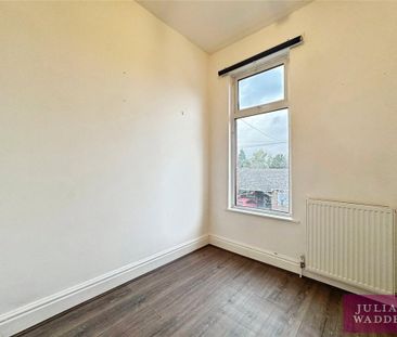 3 bedroom terraced house to rent - Photo 6