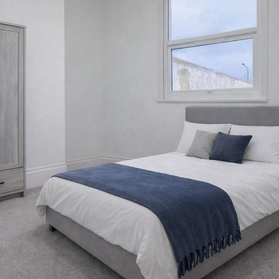 1 bedroom in a house share to rent - Photo 1