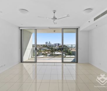 REFRESHED UNIT IN BROADWATER - Photo 1