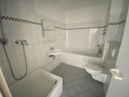 Dusche, Wanne und Balkon - wo gibt's das schon - für 2 Personen MIT WBS!!! - Photo 4