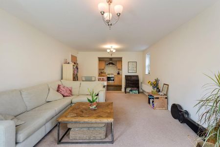 2 bedroom apartment to rent - Photo 2