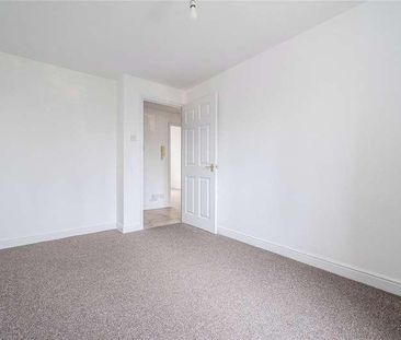 Kirkland Drive, Enfield, EN2 - Photo 5