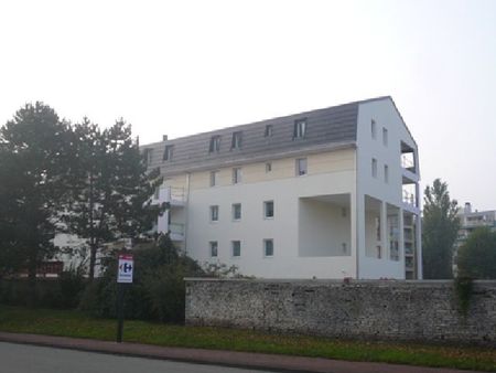 Location Appartement 3 pièces 72m² CHALON SUR SAONE 71100 - Photo 3