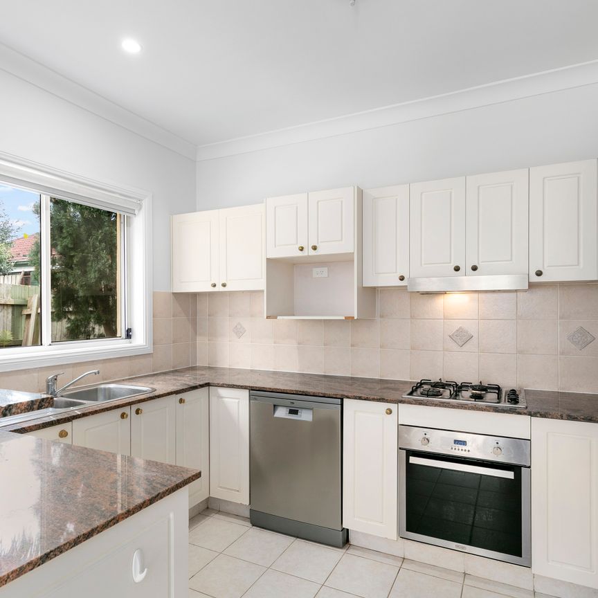 126D Lawrence Street, Freshwater NSW 2096 - House For Rent | Domain - Photo 1