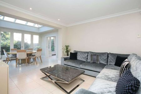 Chalmers Way, Twickenham, TW1 1QG - Photo 2