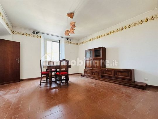 Bilocale via Cavour 2, Centro Storico, Albano Laziale - Photo 1