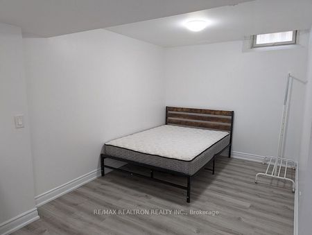 For Lease - 8 Queen Isabella Crescent Unit# Lower, Vaughan, Ontario - Photo 5