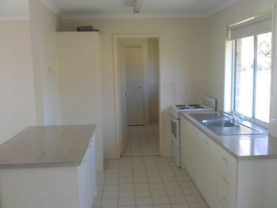 Fresh Paint, New Carpet, Fantastic Location! - Photo 1