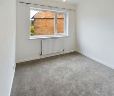 4 bedroom terraced house to rent - Photo 6