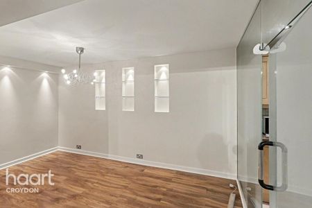 4 bedroom terraced house to rent - Photo 5