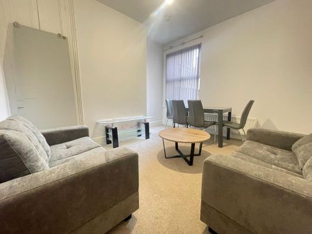 4 bedroom terraced house to rent - Photo 2