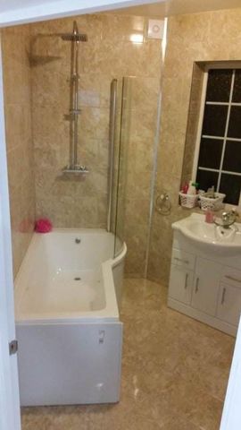 Room in a Shared Flat, Barons Court, NW9 - Photo 4