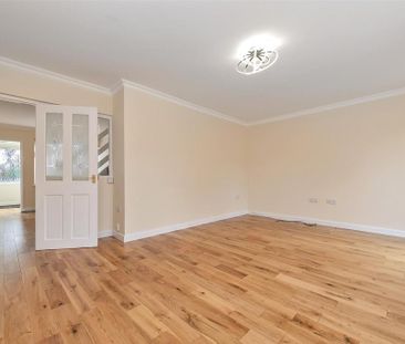 3 bedroom detached house to rent - Photo 6