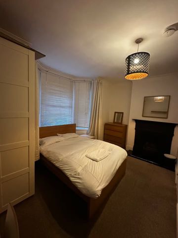 6 Bed Detached House, Middleborough Road, CV1 - Photo 4