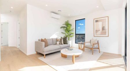 Pet friendly, close to motorways - Photo 3