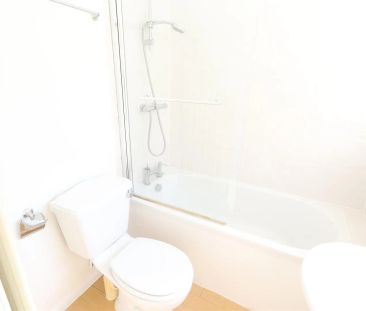 Astley Road, Boxmoor, Hemel Hempstead, HP1 1HU, Herts - Photo 2