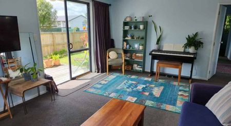 Small But Beautiful - Photo 4