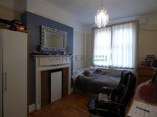 2 bedroom property to rent - Photo 1
