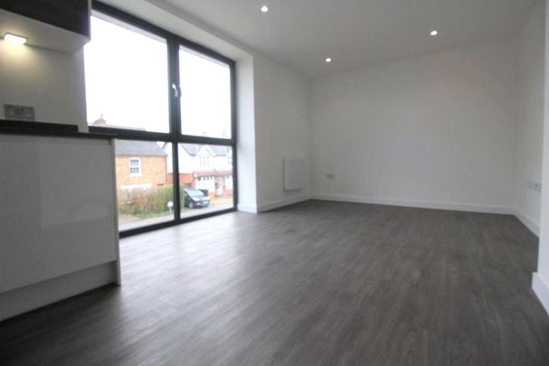 Albert Street, Fleet, Hampshire, GU51 - Photo 1