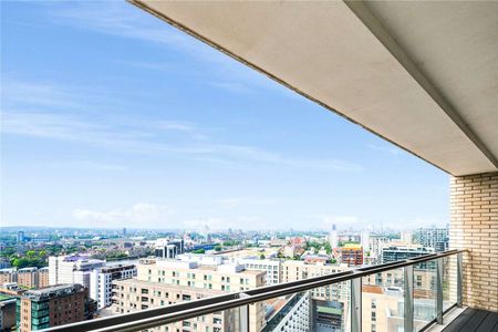 Fantastic two bedroom apartment located on the 22nd floor of the prestigious HeritageTower E14. The property benefits from two bathrooms, a huge private balcony and offered furnished. - Photo 5