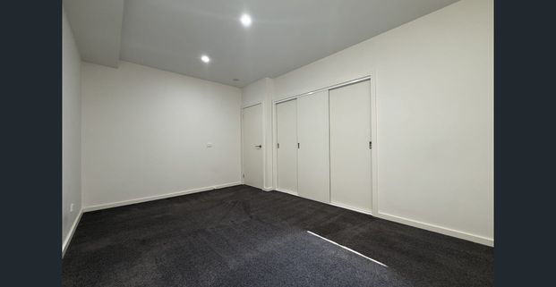 Modern Comfort and Convenience in the Heart of Preston - Photo 1