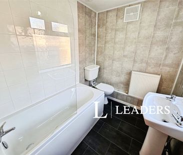 2 bedroom house to rent Ivy House Road, Stoke-on-Trent, Staffordshi... - Photo 1