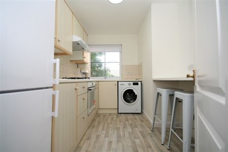 1 Bed Unfurnished Church conversion, Westercraigs Court,Dennistoun Available 27/04/2026 - Photo 3