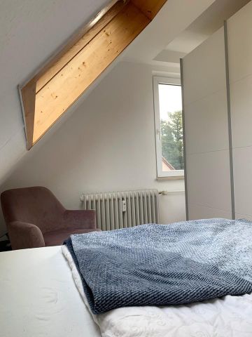 Charmante 3-Zimmer-Wohnung mit Blick auf Hohenzollern - Photo 3