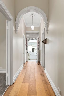 17 Leslie Street, Hawthorn VIC 3122 - House For Rent | Domain - Photo 1