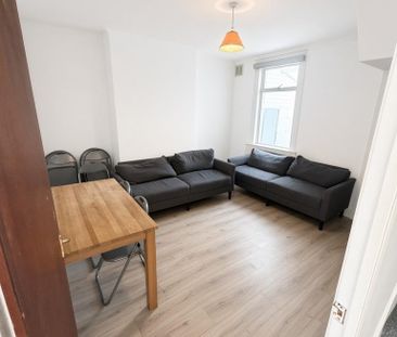 5 bedroom property to rent - Photo 1