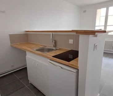 location Appartement T1 DE 26.5m² À PARIS - Photo 5