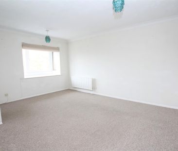 Balcombe Road, Peacehaven - Photo 1