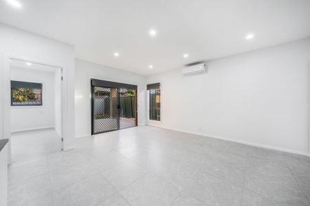 Brand New Granny Flat ! - Photo 3