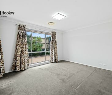 Spacious Family Home Near Glenfield Station - Photo 6
