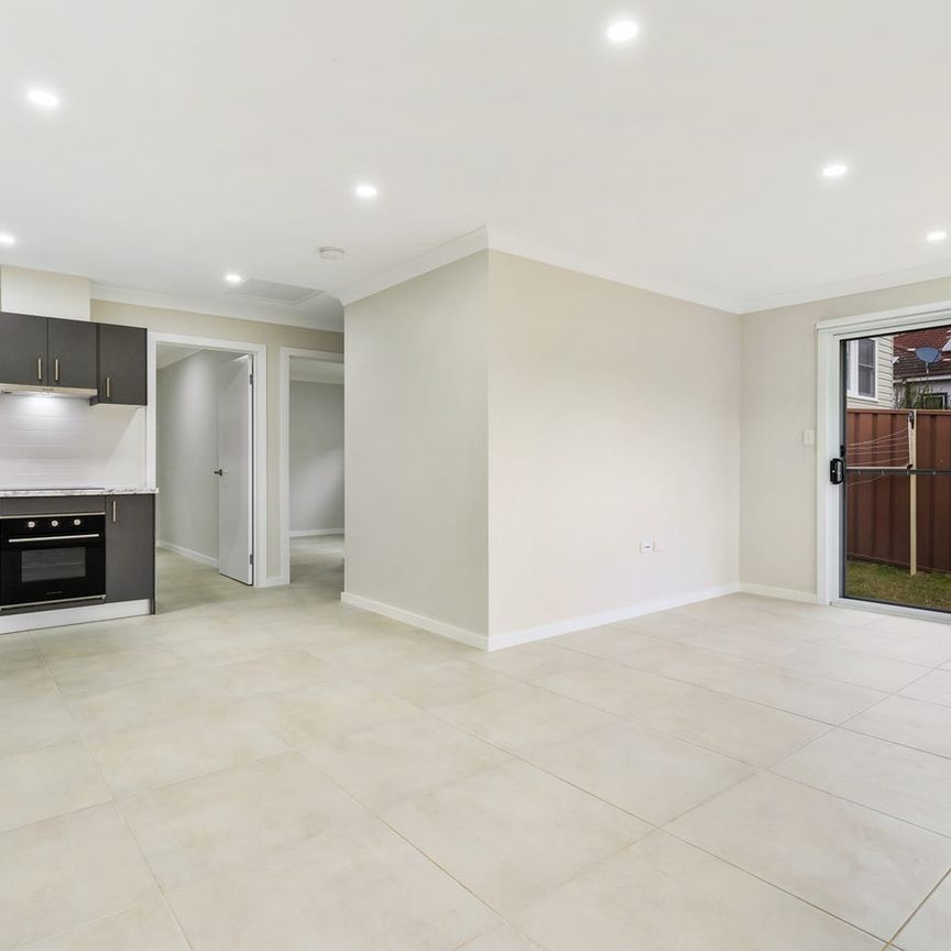 Granny flat home - Photo 1