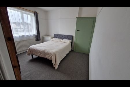Room in a Shared House, Sherwood Avenue, SW16 - Photo 3