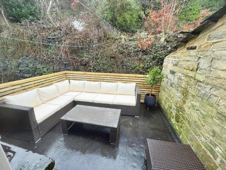 2 bedroom terraced house to rent - Photo 2