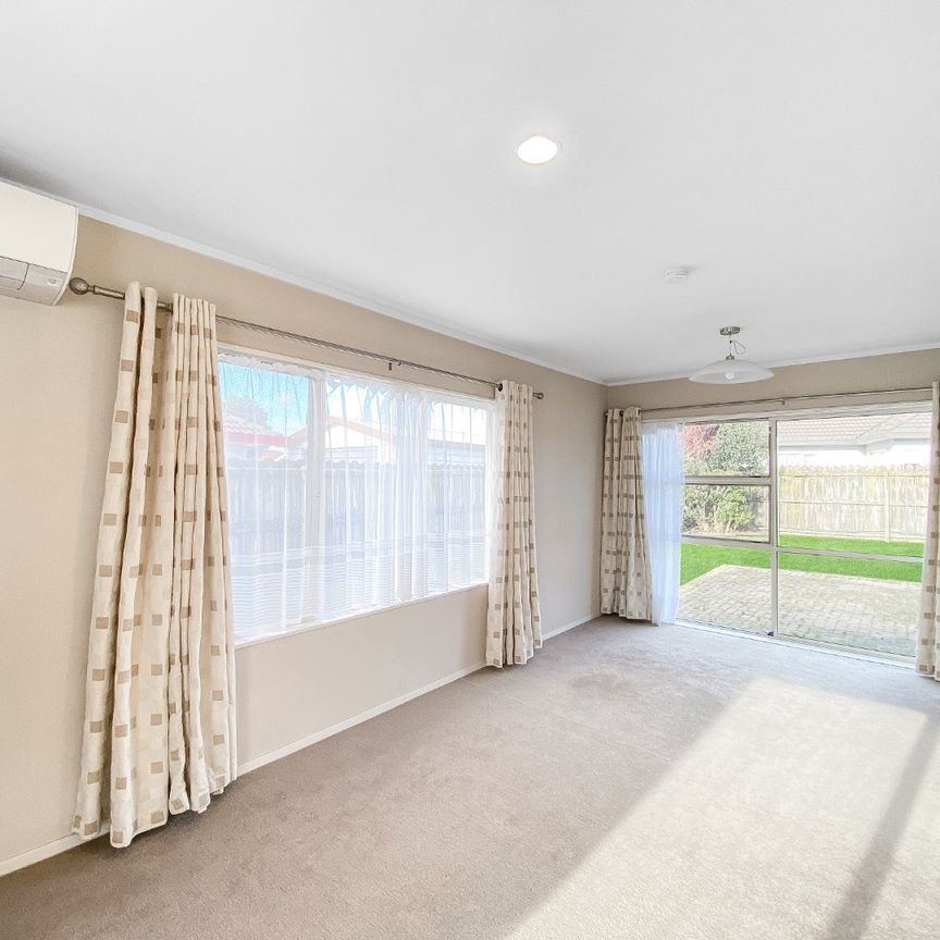 Tidy family house in Burswood - Photo 1