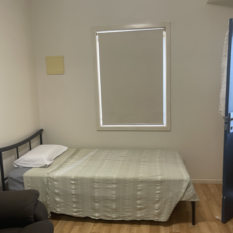 1 BEDROOM BEDSIT - Photo 1