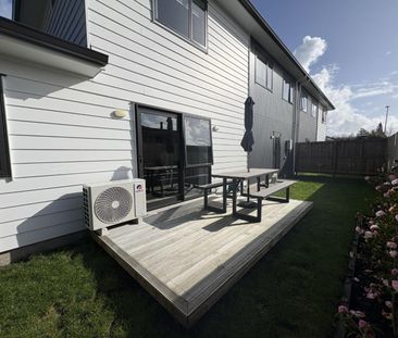 Modern, Fully Furnished Studio Near Waikato ... - Photo 1