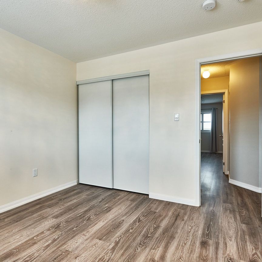 For Lease - 10 Don Hadden Crescent, Brock, Ontario - Photo 1